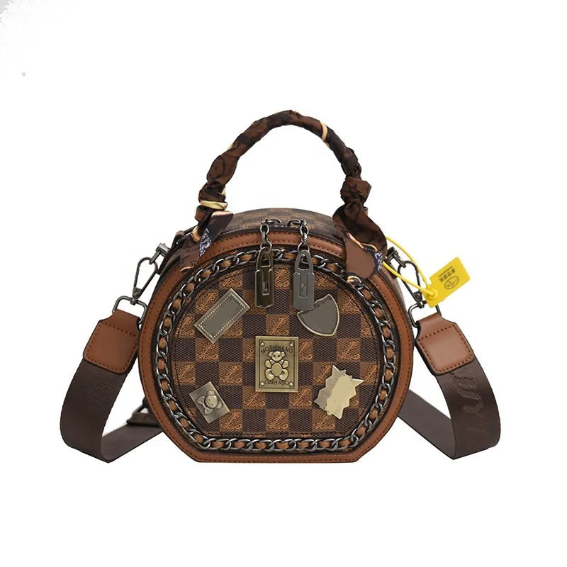 👜Hot Sale Women Fashion Handbag Retro Bear Badge Shoulder Bag（50% Off）