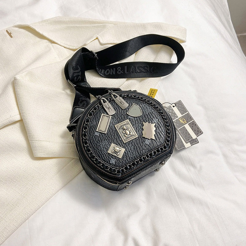 👜Hot Sale Women Fashion Handbag Retro Bear Badge Shoulder Bag（50% Off）