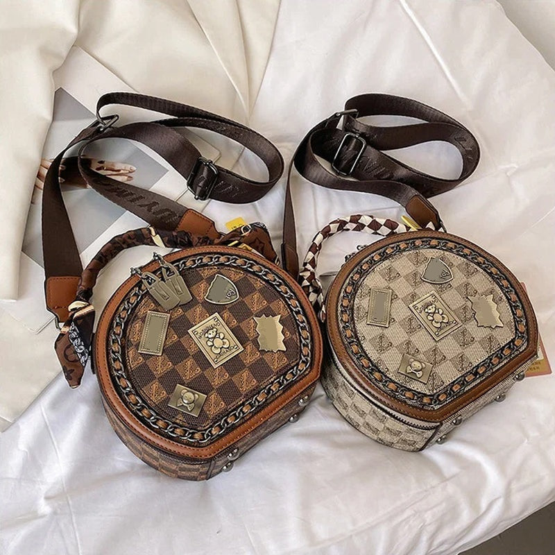 👜Hot Sale Women Fashion Handbag Retro Bear Badge Shoulder Bag（50% Off）