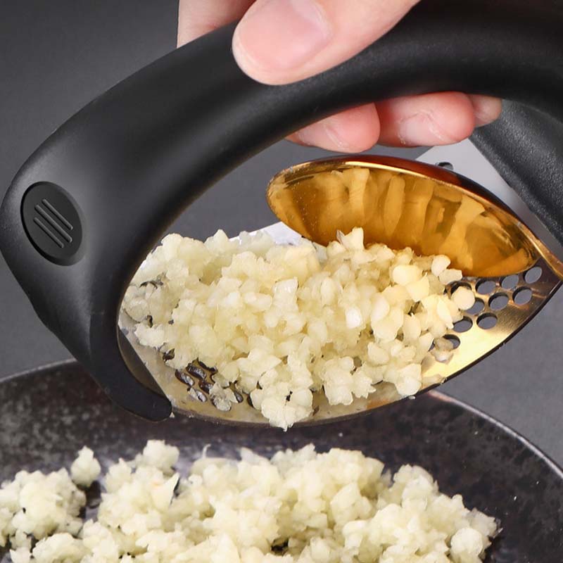 🔥Limited-time 50% Off 🧄Stainless Steel Garlic Presser⏱️ Save Time In The Kitchen