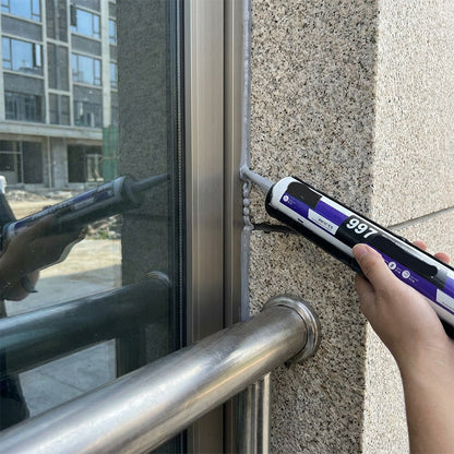 🔧 Highly elastic sealant with long service life | Resistant to UV rays, moisture, and temperature changes 🌡️